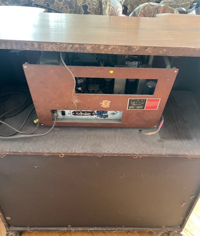 Antique Vintage Console Radio - photo 2