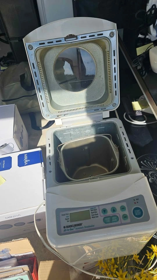 Black and Decker Bread Maker 🍞 - photo 2