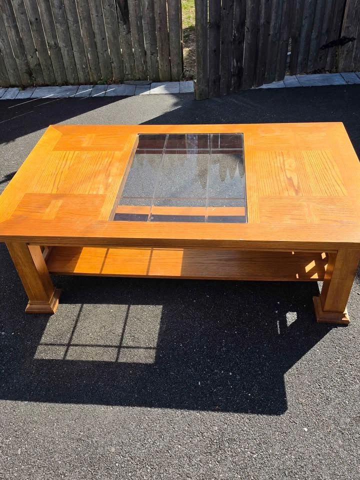 Oak Coffee Table with Glass Inlay - photo 2