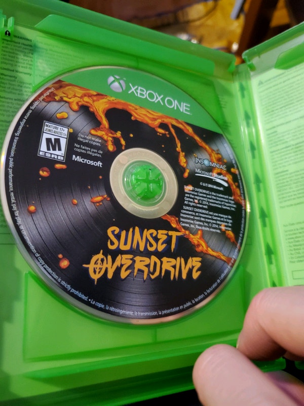 Xbox one Sunset Overdrive - photo 2