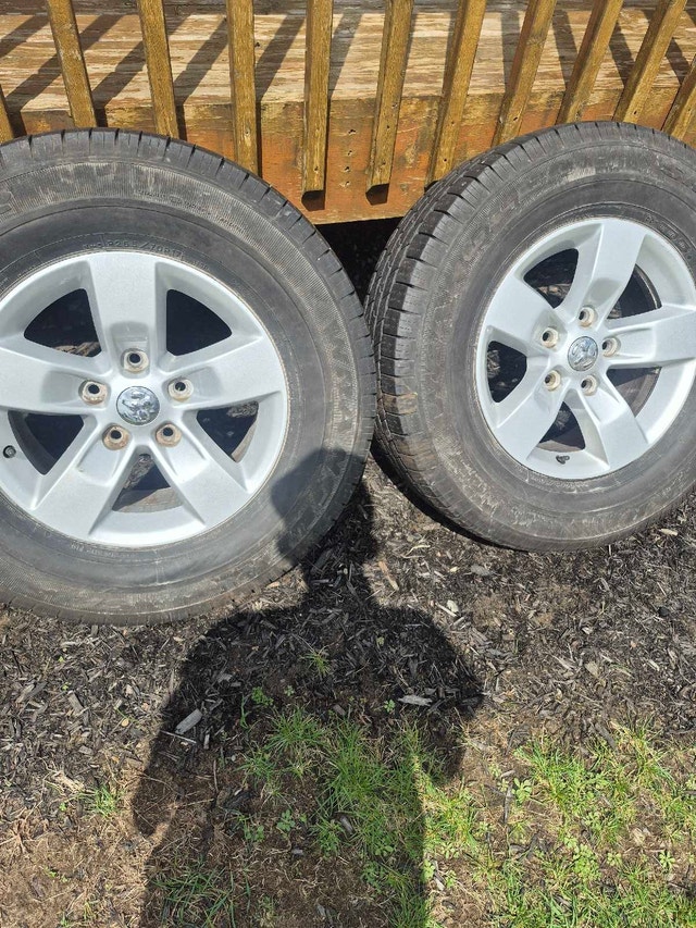 2018 Dodge Ram 1500 17' Rims + Winter Tires 225/60R18 - photo 2