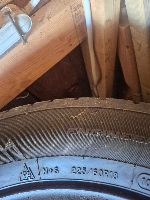 2018 Dodge Ram 1500 17' Rims + Winter Tires 225/60R18 - photo 3