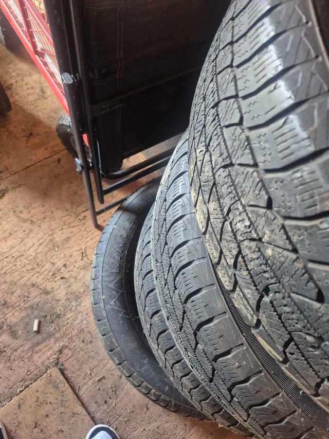 2018 Dodge Ram 1500 17' Rims + Winter Tires 225/60R18 - photo 5
