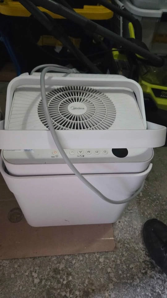 Midea smart dehumidifier (not working) - photo 2