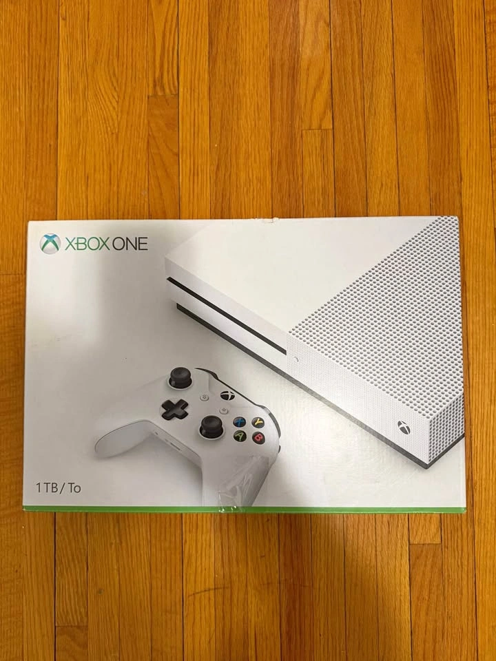 Xbox One S 1 TB With Original Box - Two Controllers + HDMI