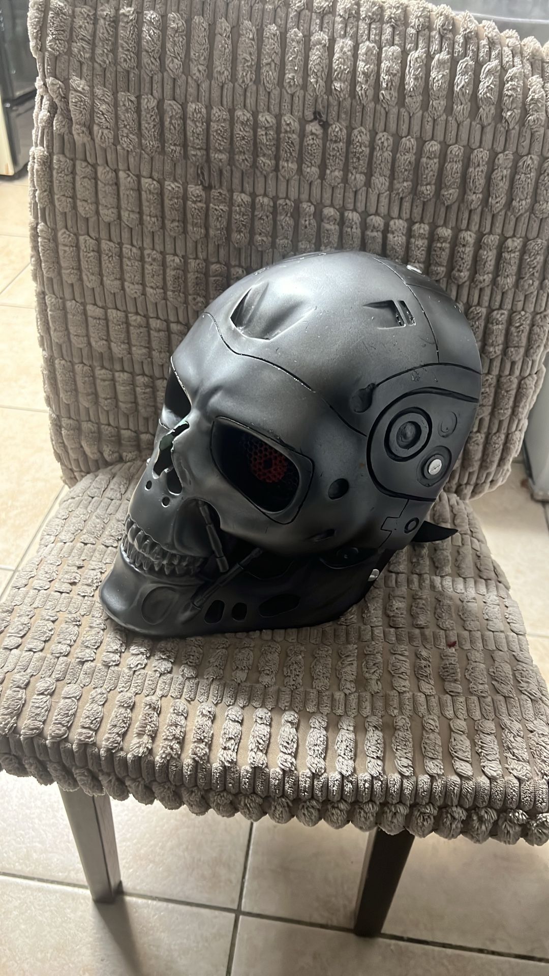 Mascara buen estado - photo 2