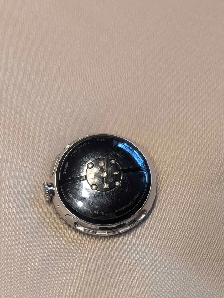 Google Pixel Watch 2 (silver) - Functional - photo 2