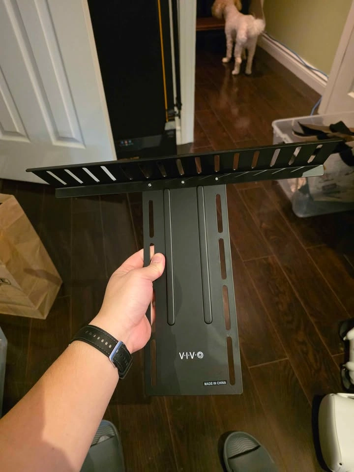 Moving Sale - Quest 2, Logitech G29, Rolife - photo 3