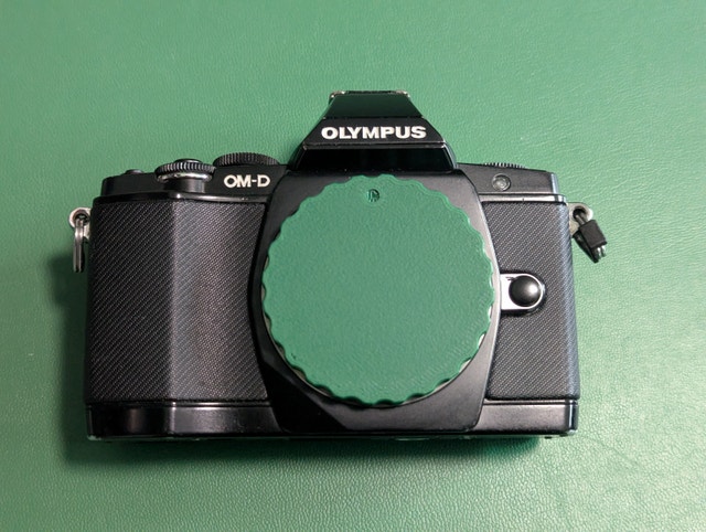 Olympus OM-D E-M5 Mark I for parts