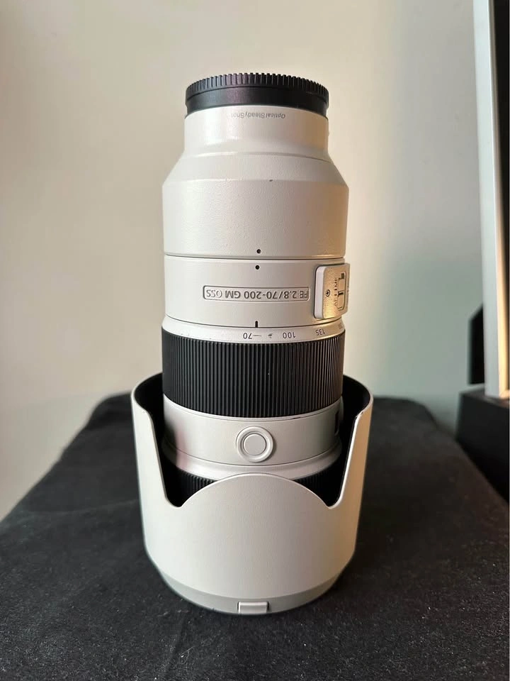 Sony FE 70-200mm f/2.8 GM OSS Lens - photo 3