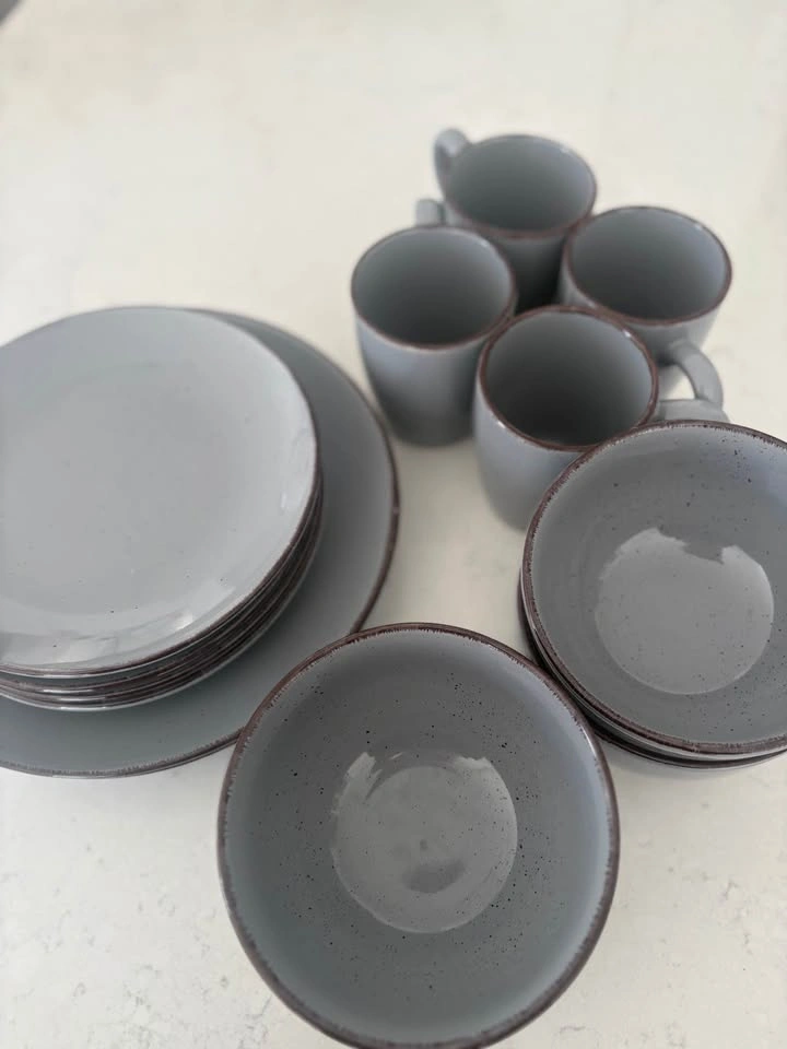 Grey Dinnerware Set – Modern Style 🍽️ - photo 2
