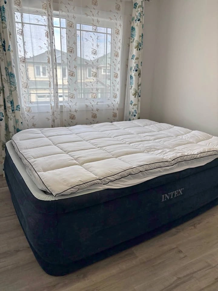 King Size Airbed + Mattress Topper (Intex)