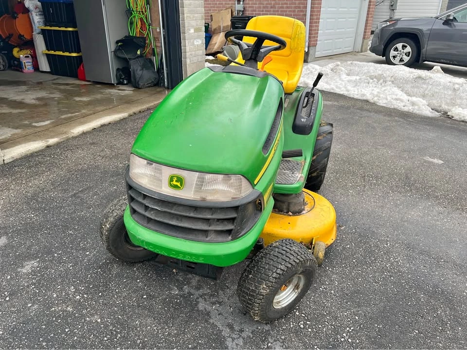 Hill Climbing, Strong 19.5HP LA110 Garden Tractor