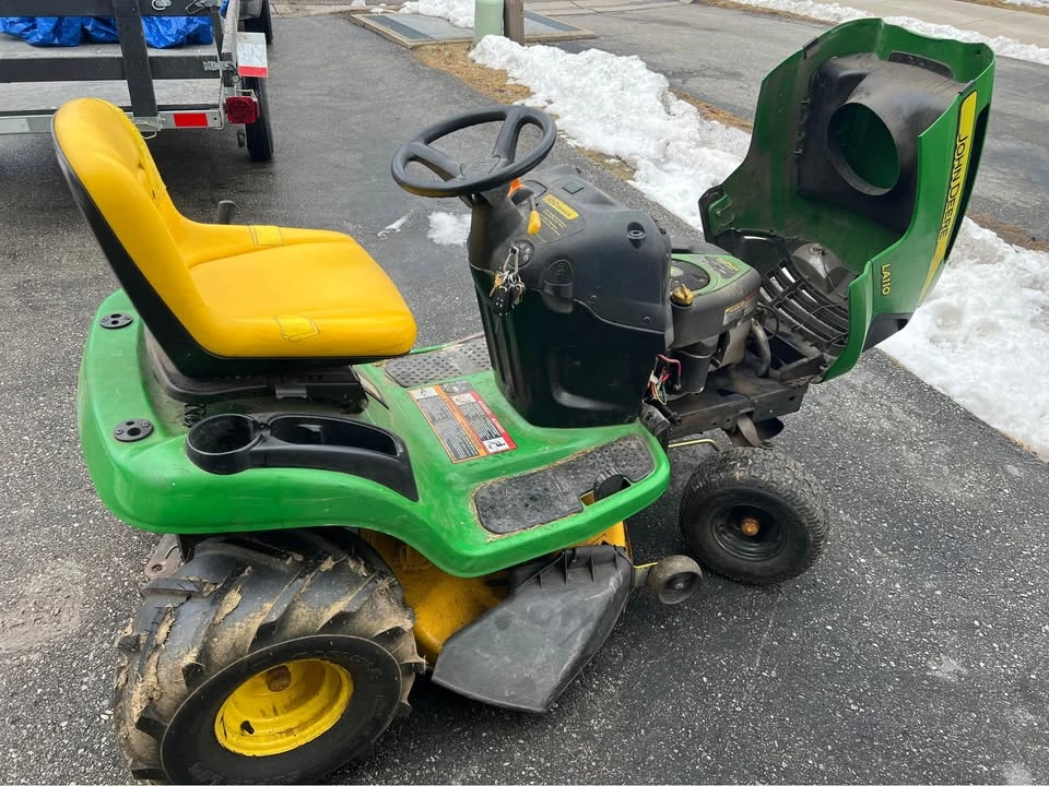 Hill Climbing, Strong 19.5HP LA110 Garden Tractor - photo 4