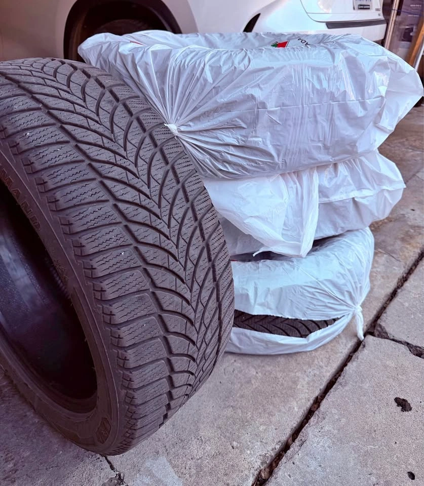 Goodyear WinterCommand 245/50R20 Winter Tire – 60% Tread