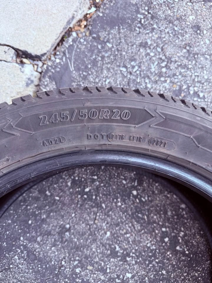 Goodyear WinterCommand 245/50R20 Winter Tire – 60% Tread - photo 4