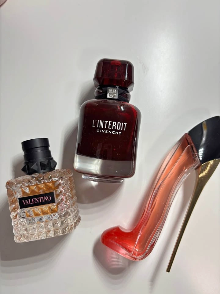 Perfumes: Valentino, Givenchy, Carolina Herrera