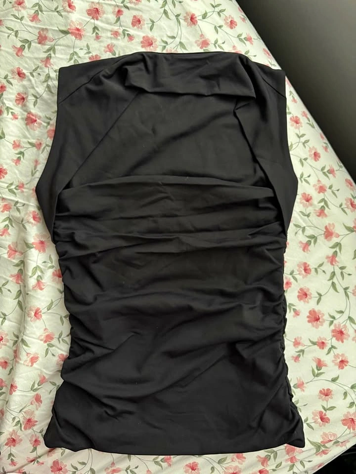 Aritzia Babaton Contour Flourish Top