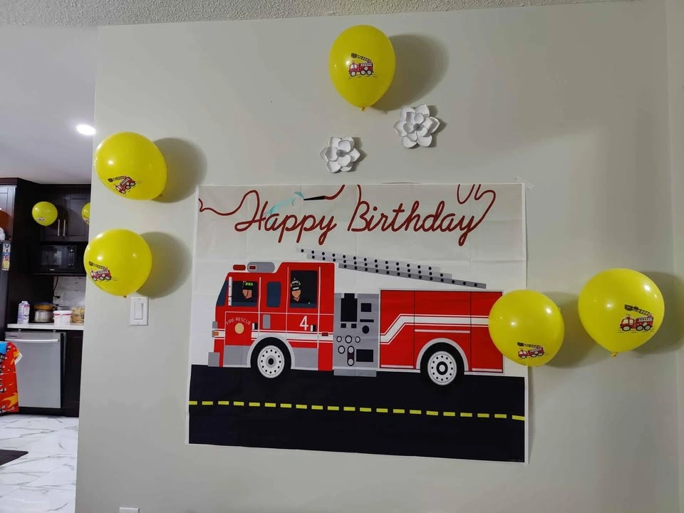 Fireman firetruck party decor - photo 5