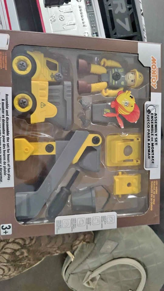 Montoya assembly set