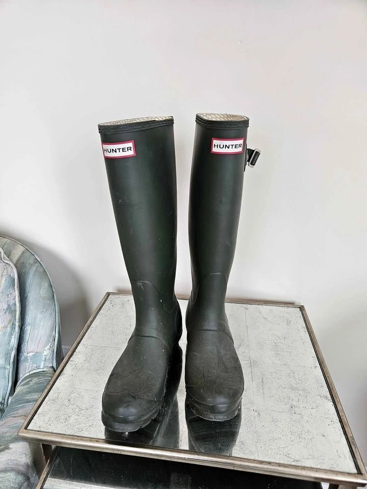 Hunter Rain boots green 6.5