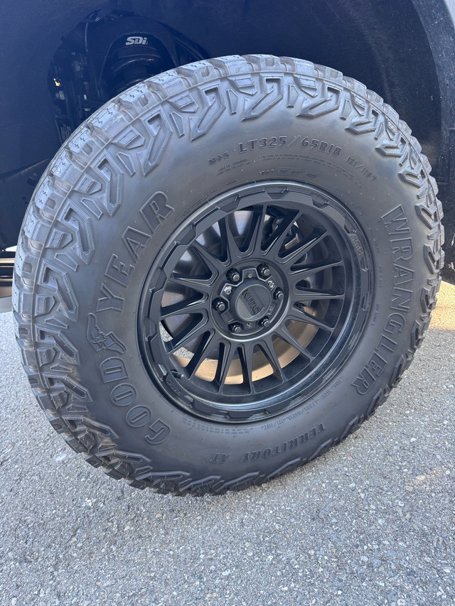 18” KMC Impact 6 x 135 35” Goodyear Tires Ford F150 - photo 5