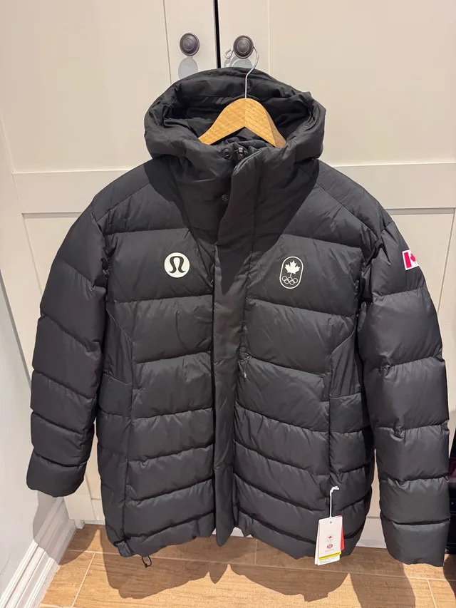 NEW Lululemon Team Canada Winter Olympics 22 Men’s Down Jacket M thumbnail