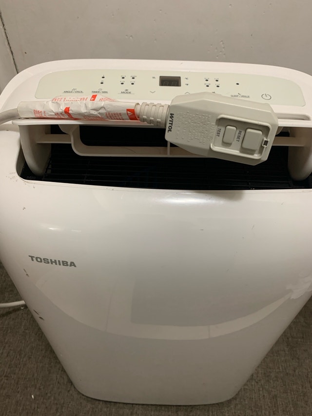 Toshiba Mobile Air Conditioner 12,000 BTU - photo 3