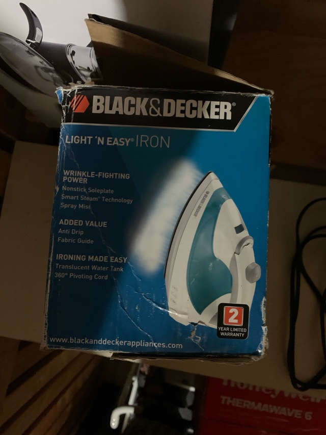 New Black & Decker Iron - photo 3