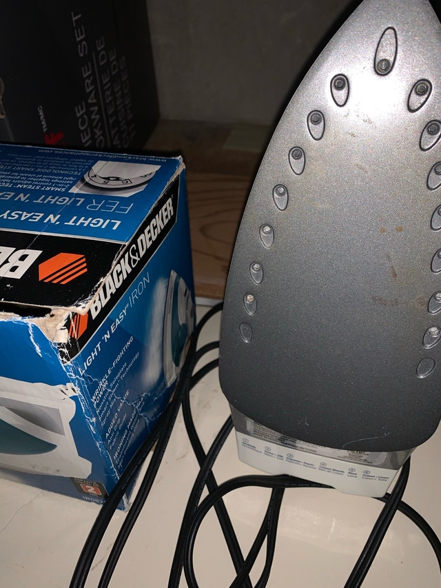 New Black & Decker Iron - photo 5