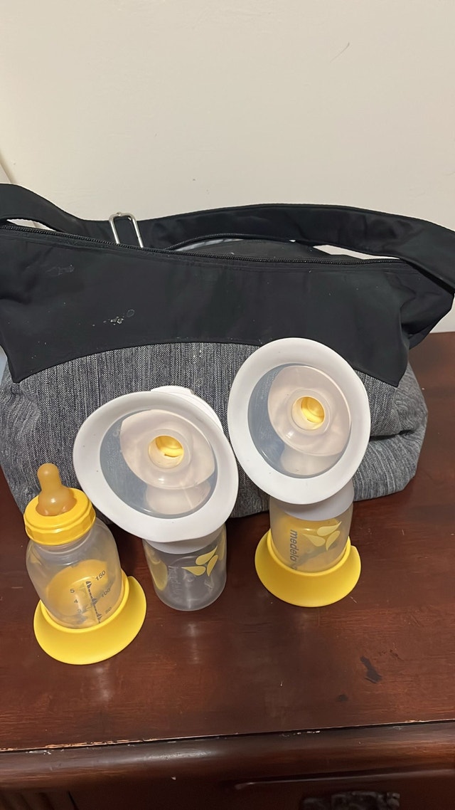 Medela Breast Pump - photo 2