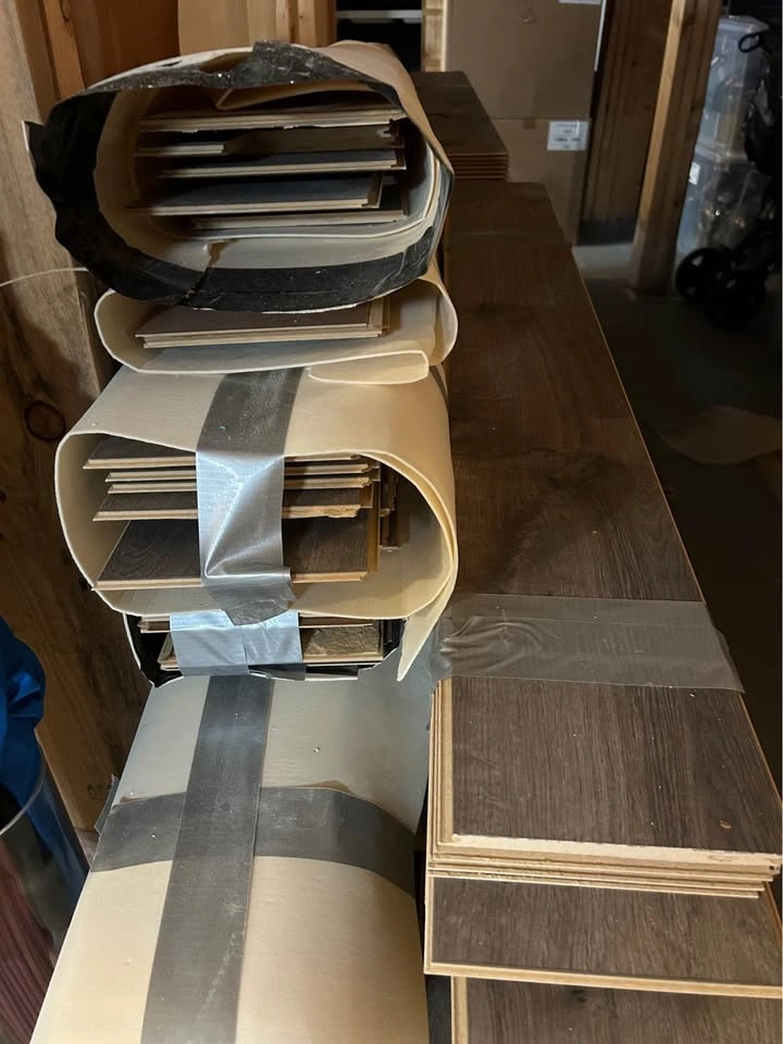 Laminate Flooring - photo 3