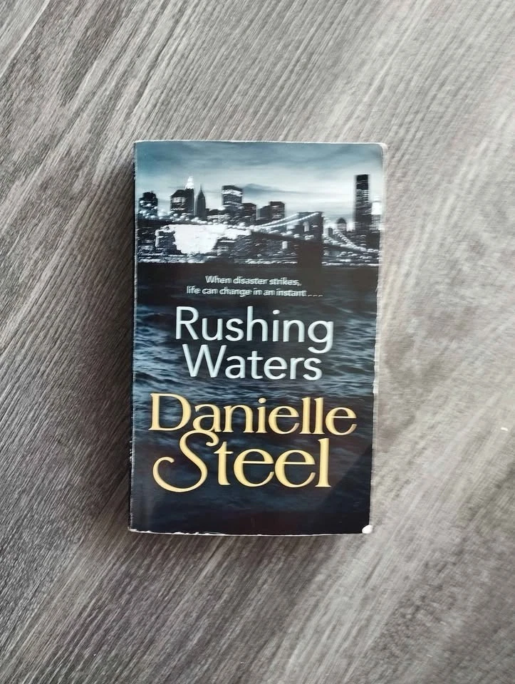 Danielle Steel Rushing Water Book