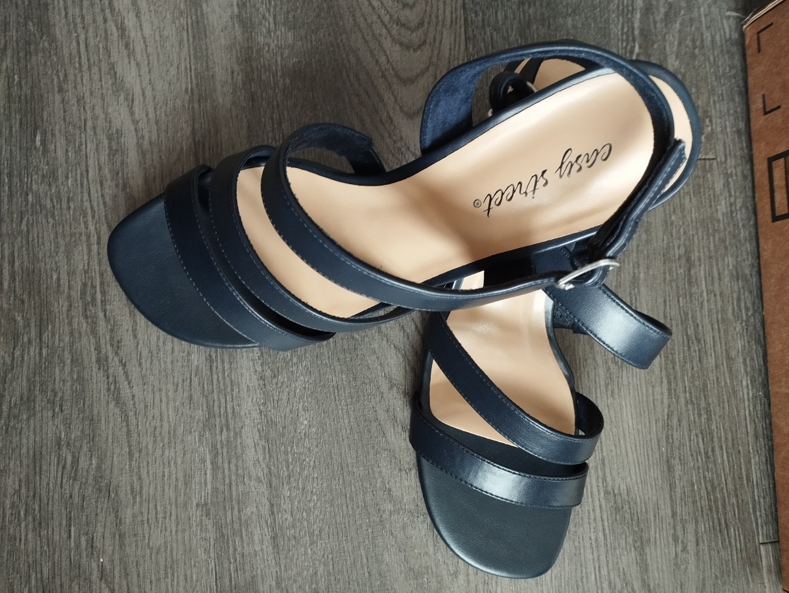 Easy Street Womens Como Heeled Sandal - Size 9WW Black