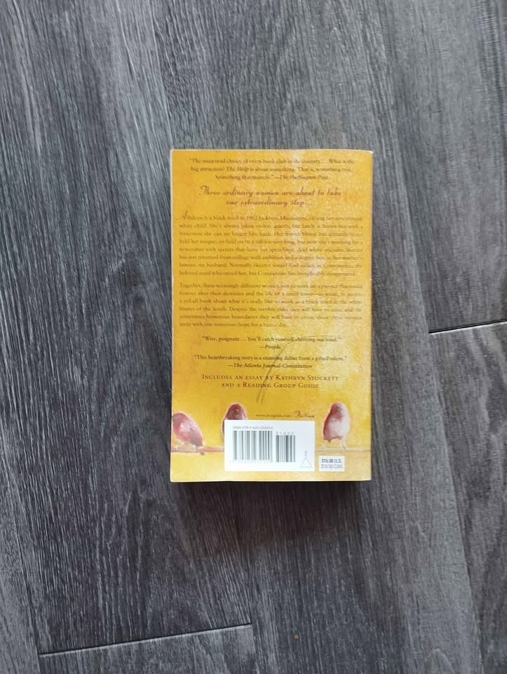 The Help book by Kathryn Stockett - photo 2