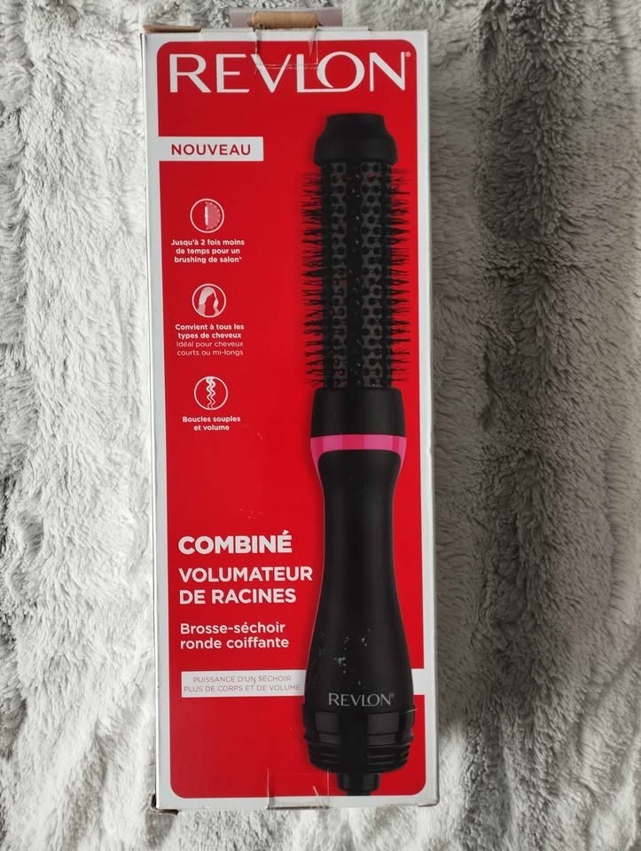 Revlon One-Step Root Booster Ionic 1.5in Round Brush Dryer
