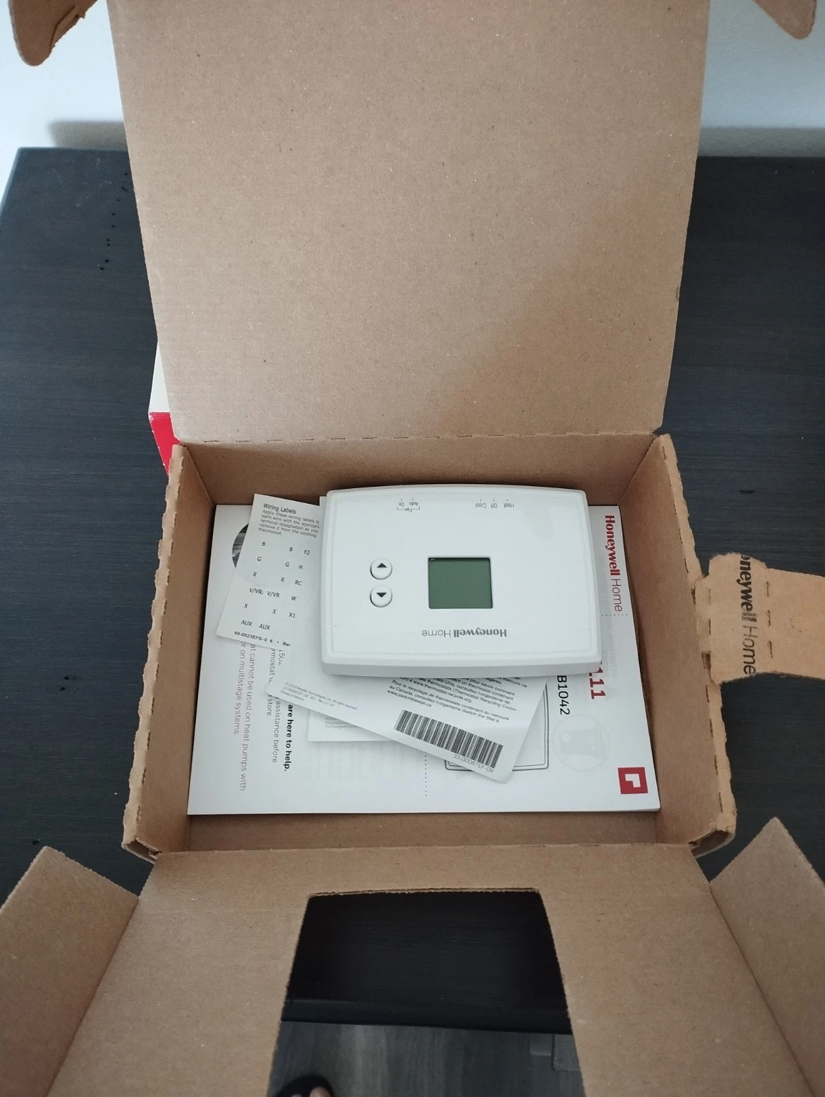 Honeywell RTH111B1024 Digital Non-Programmable Thermostat - Whit - photo 2