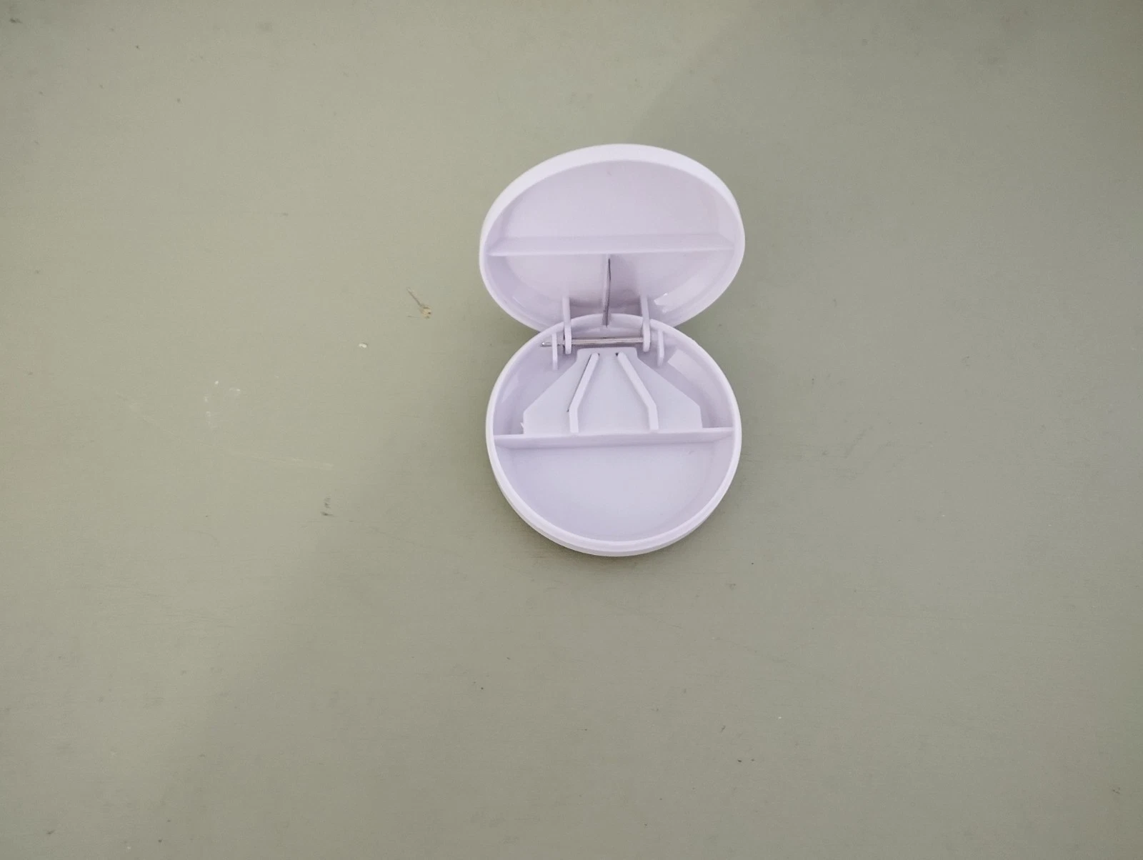 Portable pill cutter and storage case