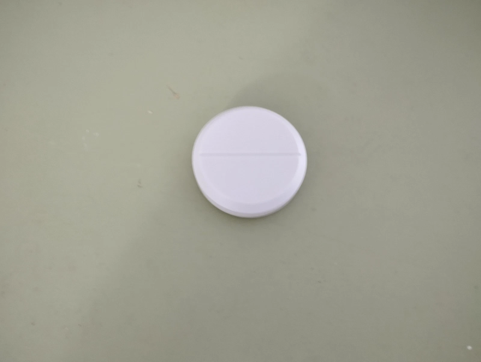Portable pill cutter and storage case - photo 2