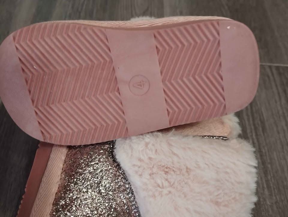 Size 4 Baby Boots (1.5 - 2 years) - photo 2