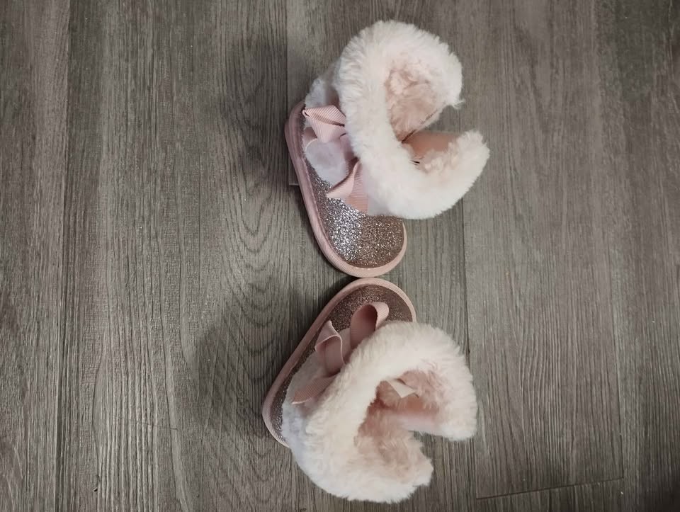 Size 4 Baby Boots (1.5 - 2 years) - photo 4