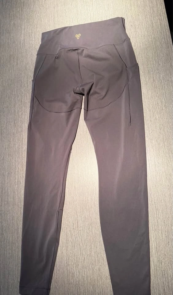 Aritzia Defend Hi-Rise Hiking Leggings with Pockets - Size 4 - photo 2