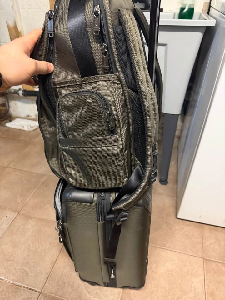 Tumi Matching Set: Alpha Backpack & Carry-On - photo 2