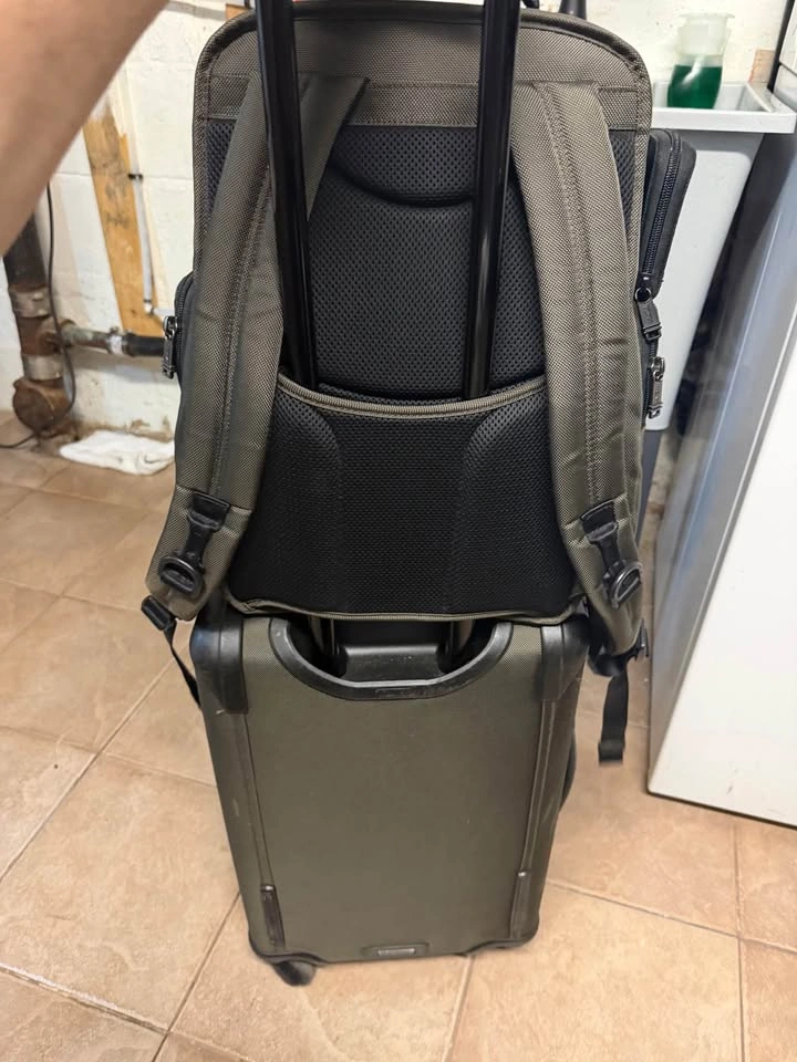 Tumi Matching Set: Alpha Backpack & Carry-On - photo 3