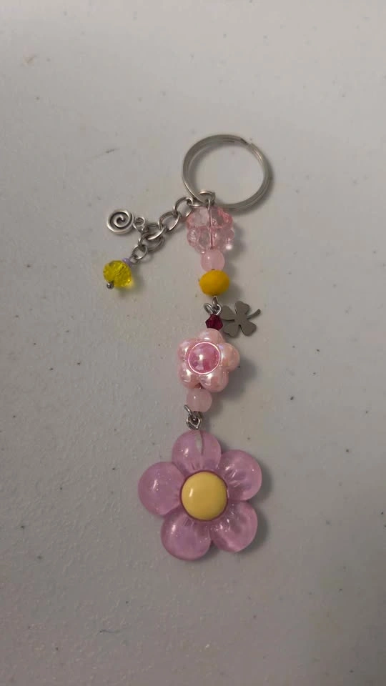Handmade Kawaii Flower Power Keychain - photo 3