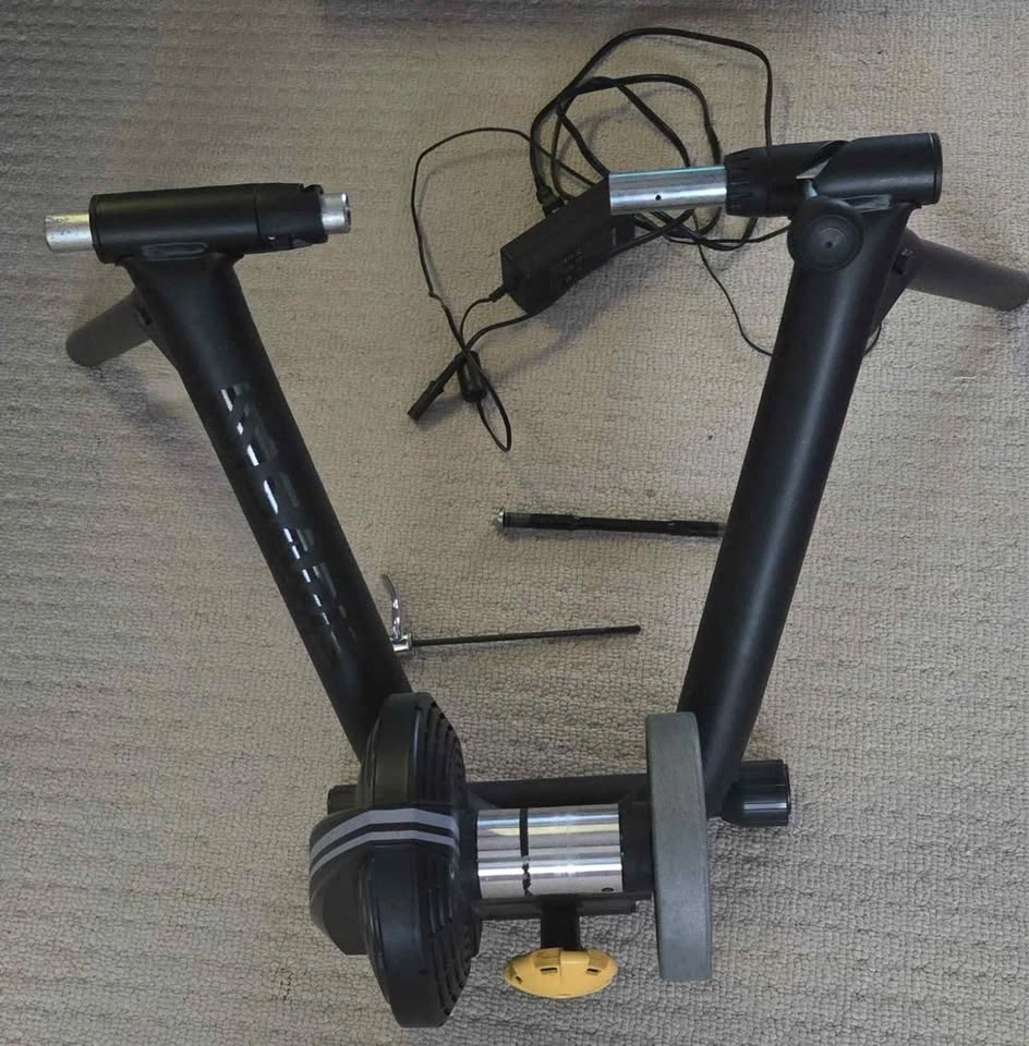Saris M2 Indoor Smart Bike Trainer - photo 2