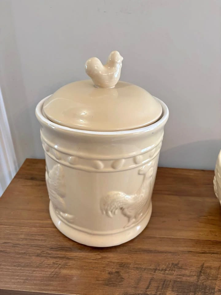 Cookie jar