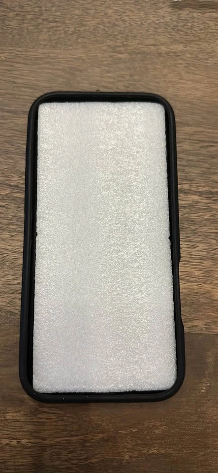 iPhone 17 Pro Max Case - photo 2