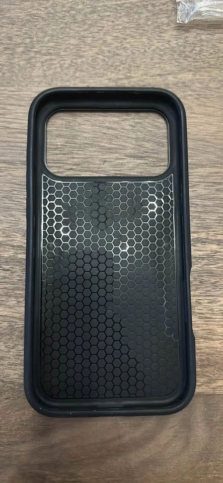 iPhone 17 Pro Max Case - photo 4