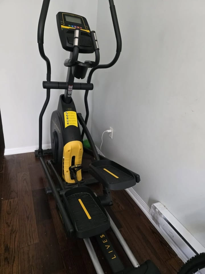 Livestrong Elliptical Machine (Like New) - photo 4